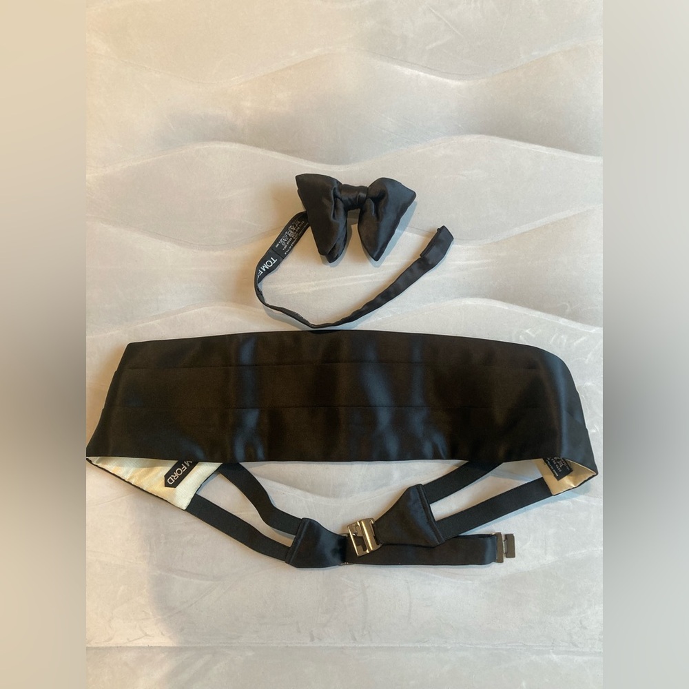 TOM FORD Black Bow Tie and Cummerbund Set 100% Satin Silk $880